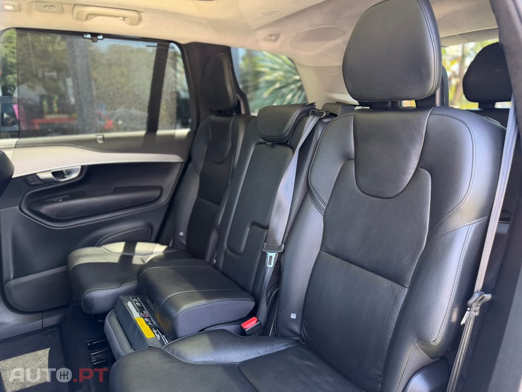 Volvo XC90 2.0 T8 PHEV Ultimate Dark AWD