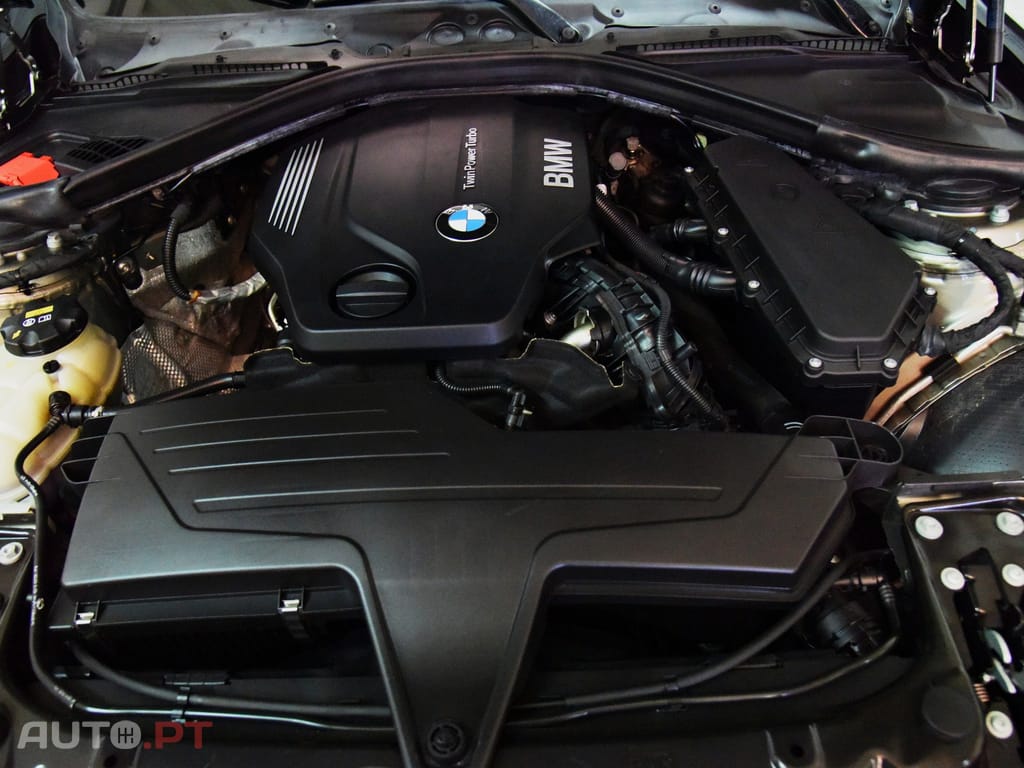 BMW 320 d Touring xDrive Auto