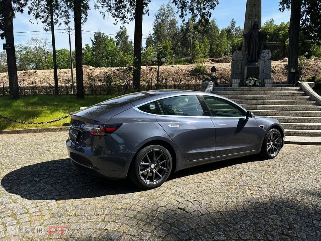 Tesla Model 3 Long-Range Dual Motor AWD