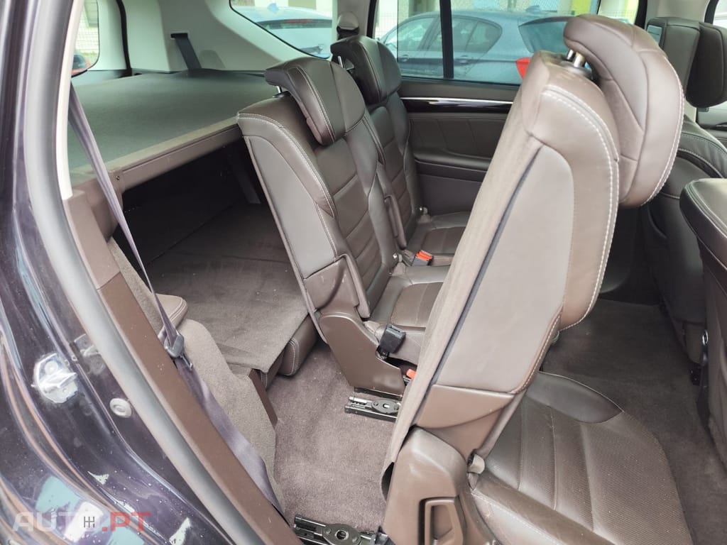 Renault Espace 1.6 dCi Initiale Paris EDC