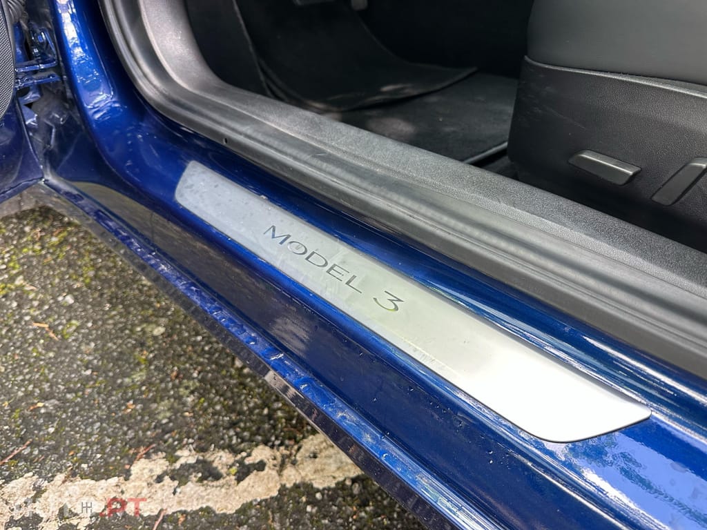 Tesla Model 3 Long-Range Dual Motor AWD