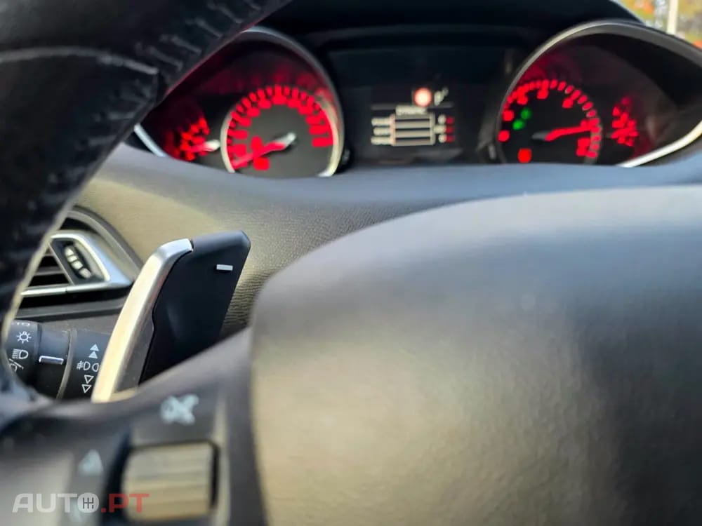 Peugeot 308 1.5 BlueHDi Style EAT8