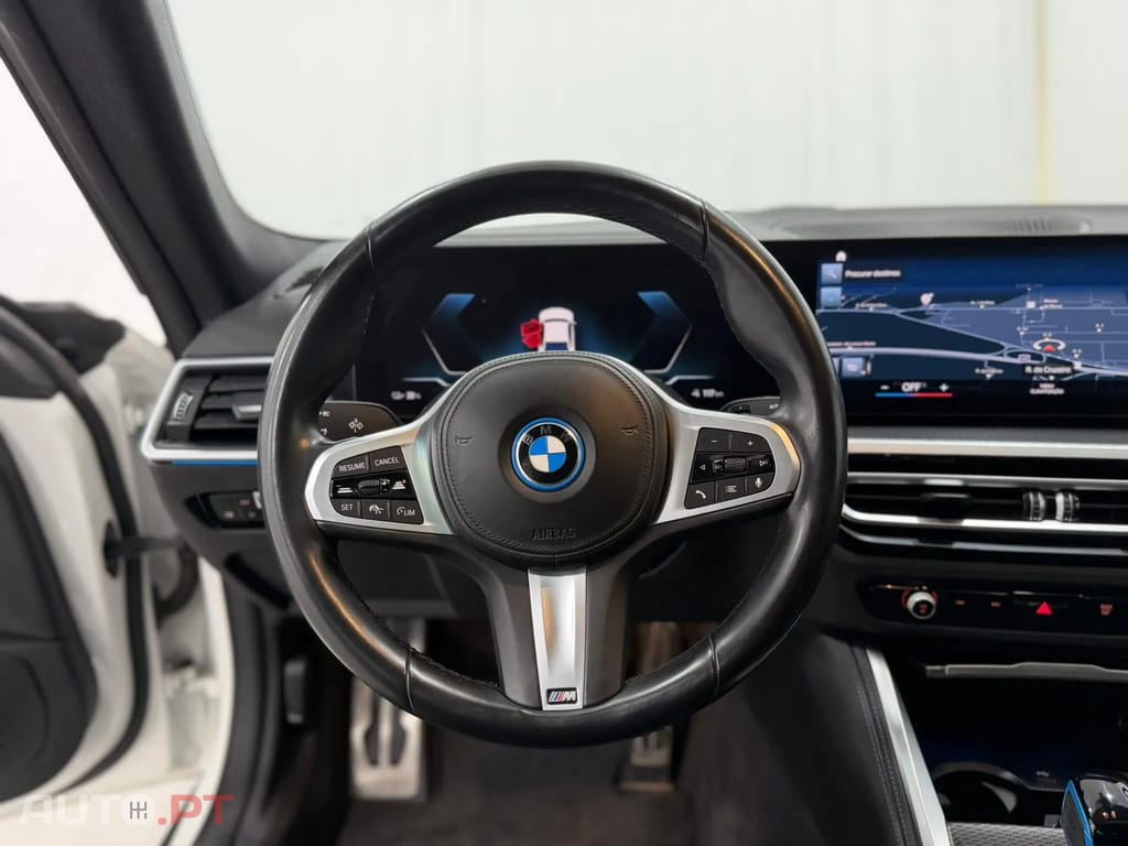 BMW i4 E drive 40 pack M