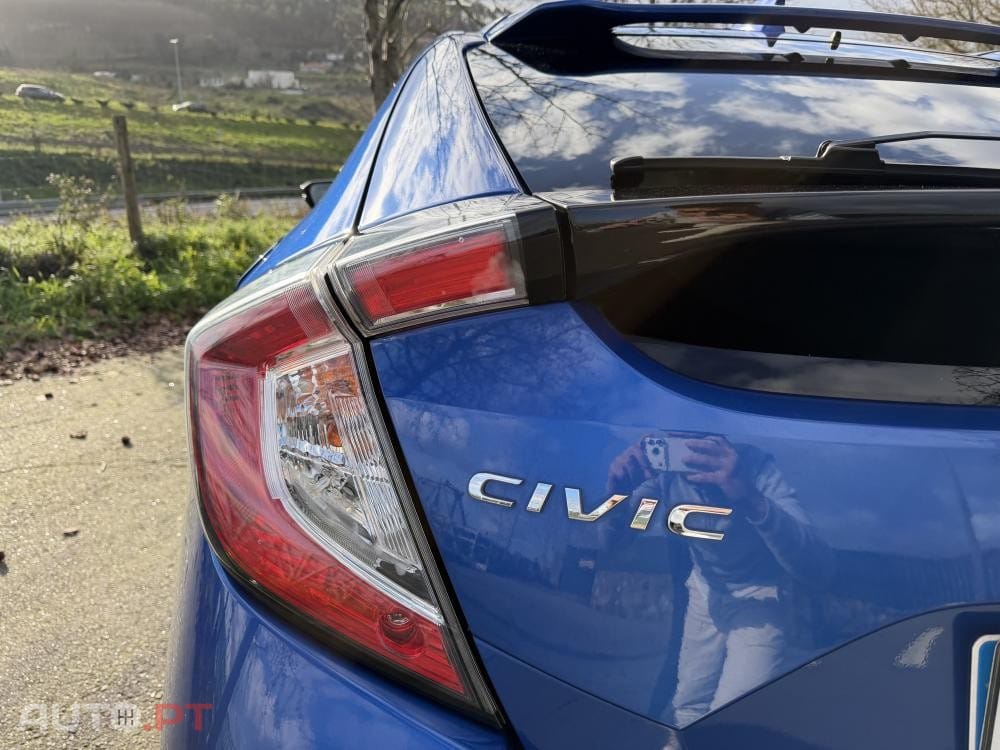 Honda Civic 1.0 i-VTEC Dynamic CVT