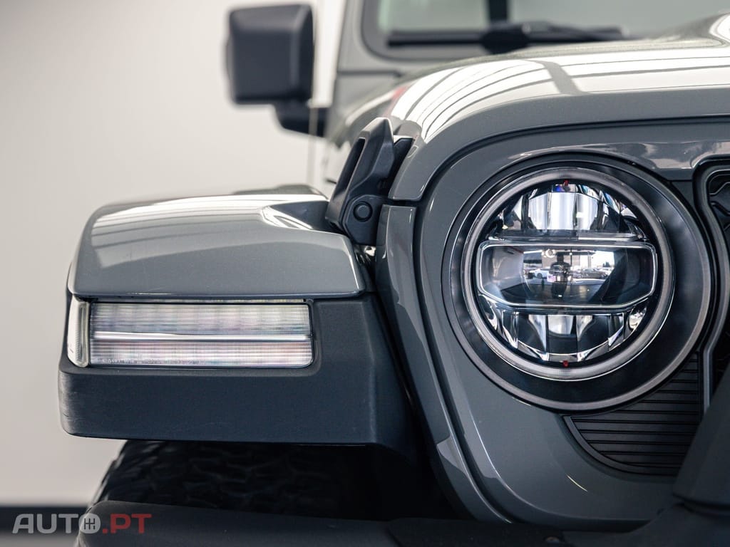 Jeep Wrangler 2.2 CRD Sport AT
