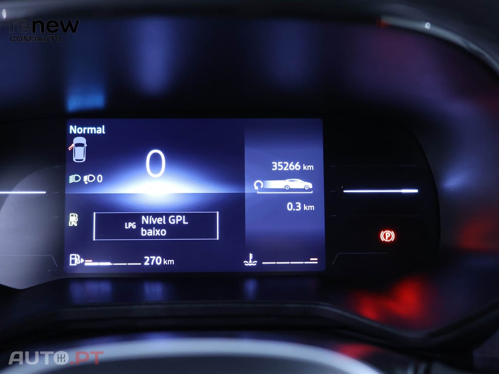 Renault Clio 1.0 Tce Evolution Bi-fuel — fotografia 17
