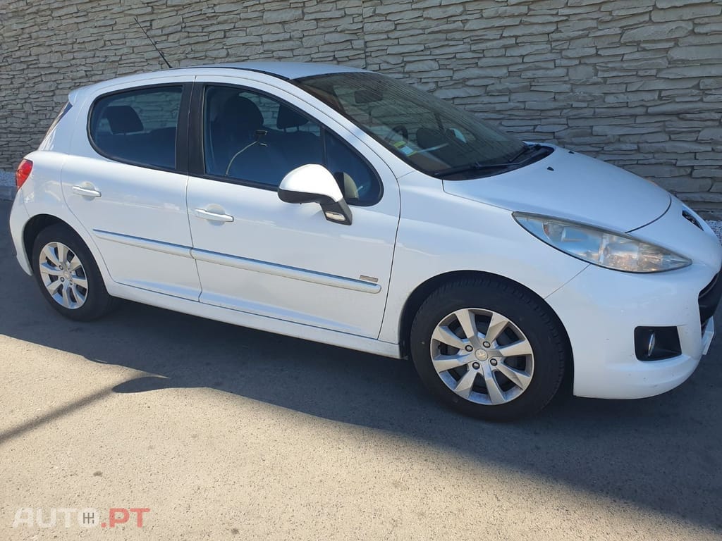 Peugeot 207 1.6 HDi 99g