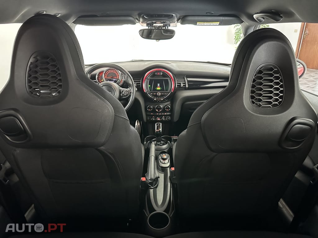 MINI Cooper Cooper D Auto