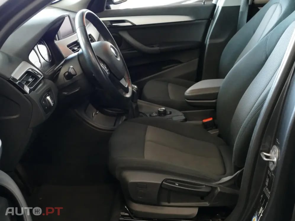 BMW X1 16 d sDrive — fotografia 25