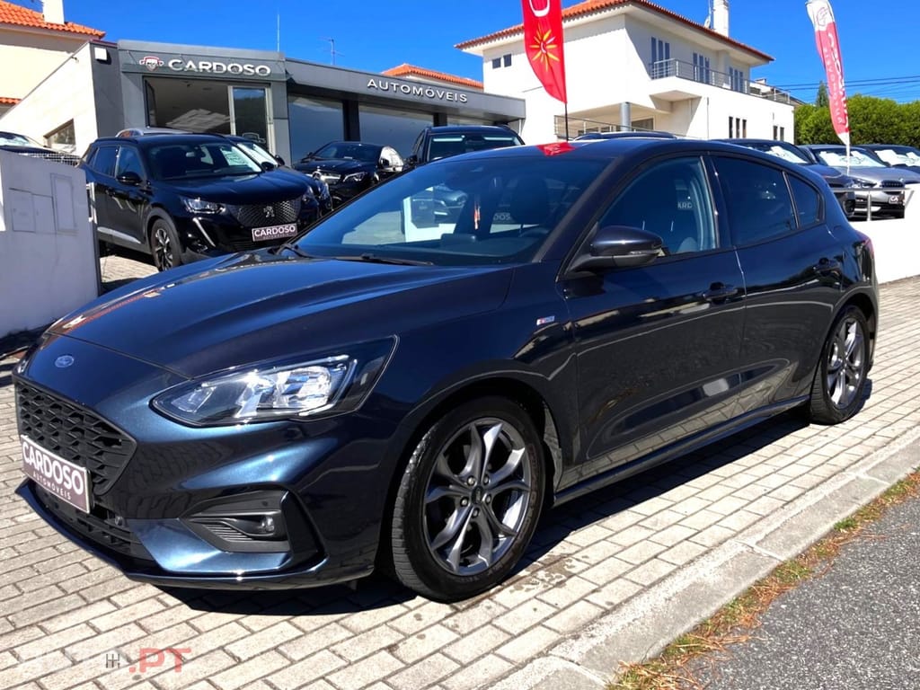 Ford Focus 1.0 EcoBoost Hybrid ST-LINE