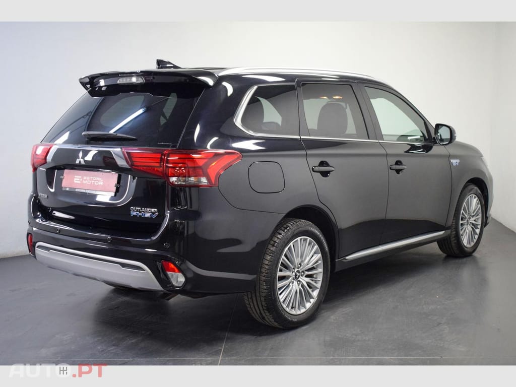 Mitsubishi Outlander 2.4 Mivec PHEV Instyle