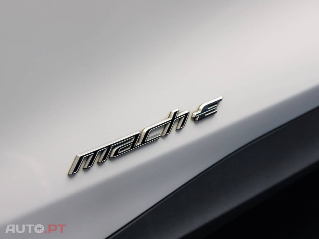 Ford Mustang Mach-E Standard