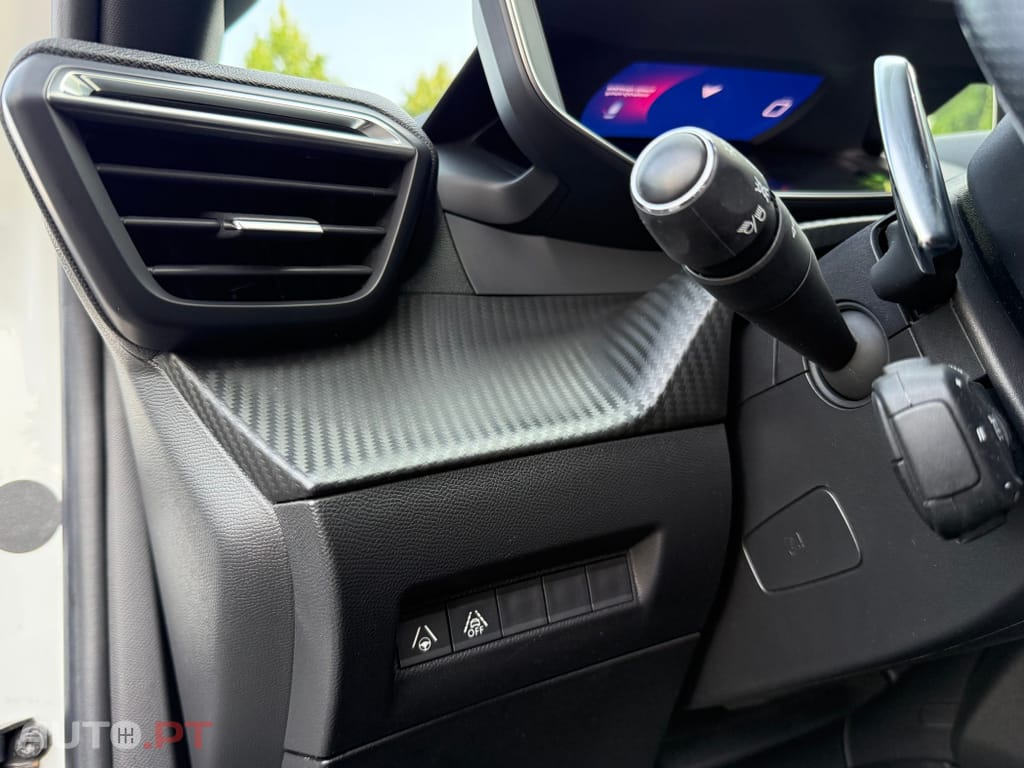 Peugeot 2008 PureTech 155 EAT8 GT