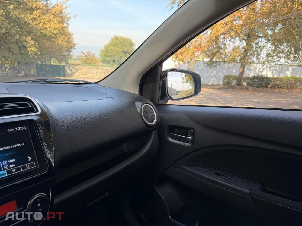 Mitsubishi Space Star 1.2 Intense Connect Edition