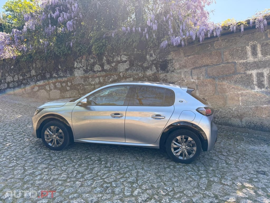 Peugeot E-208 50 kWh Allure