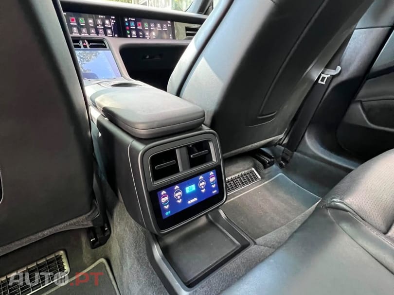 Porsche Taycan Standard
