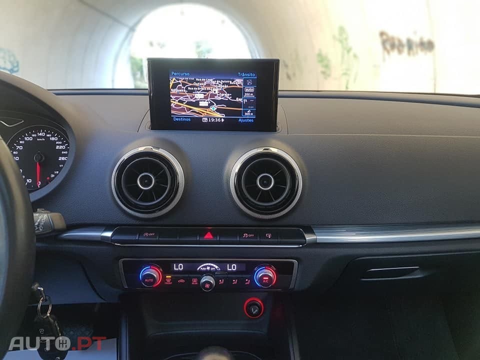 Audi A3 Sportback 2.0 TDI Advance S tronic 119g