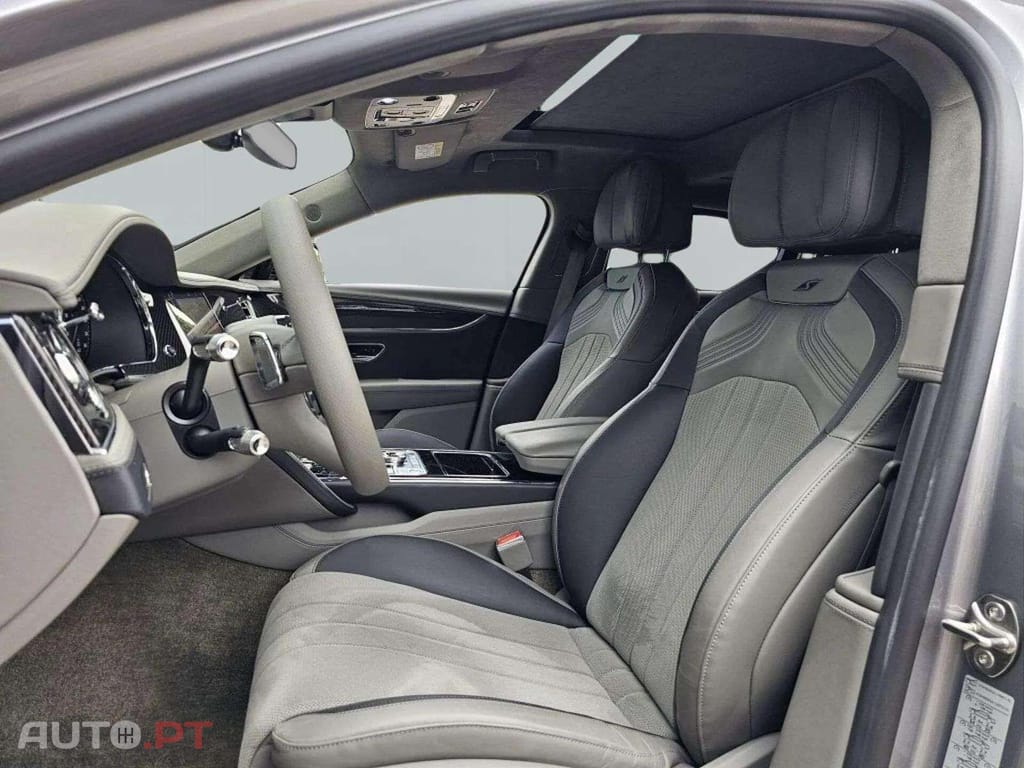 Bentley Flying Spur V6 Hybrid S 