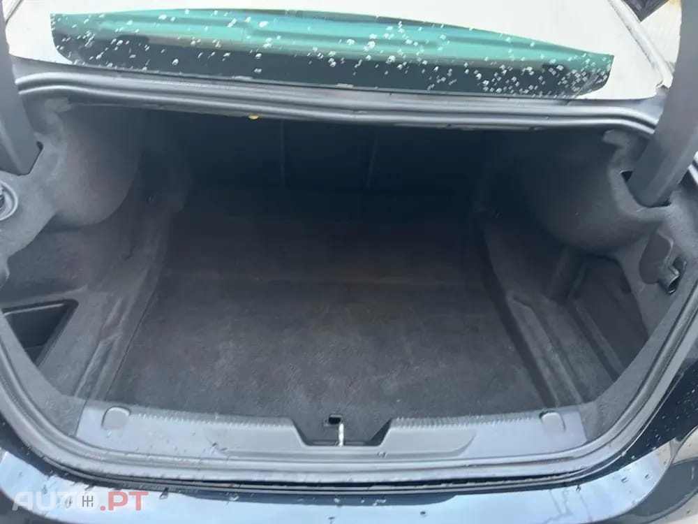 Jaguar XE 2.0 D Prestige