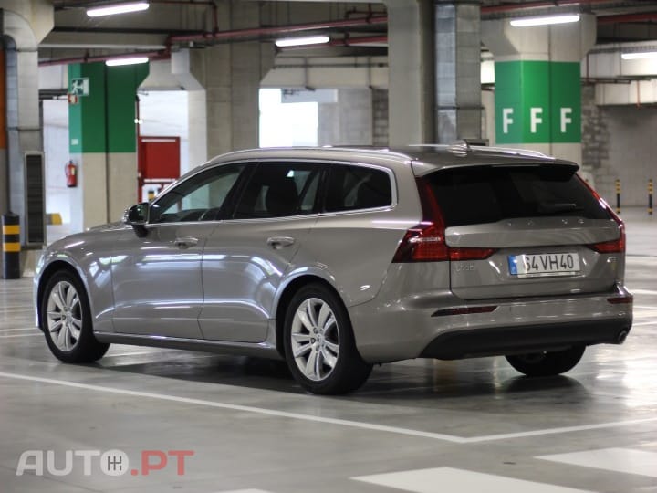 Volvo V60 2.0 D3 Momentum Geartronic