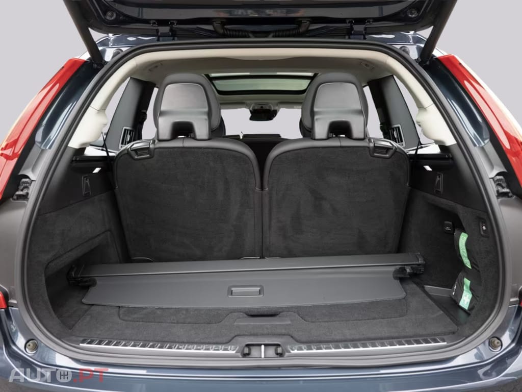 Volvo XC90 T8 Plus  I.V.A DEDUTIVEL