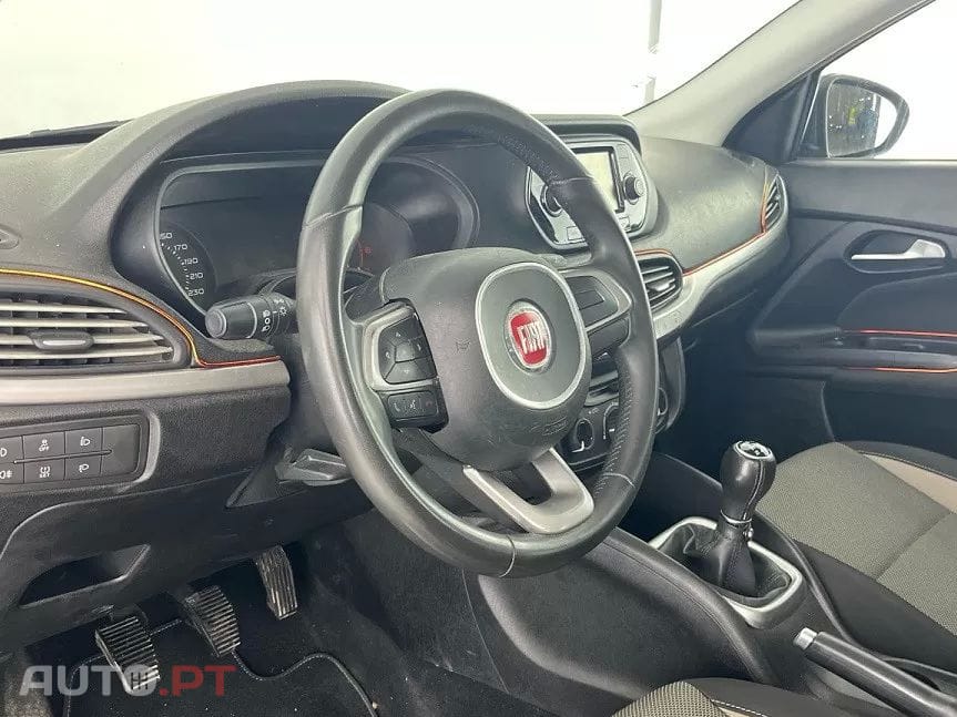 Fiat Tipo 1.3 M-Jet Easy J17