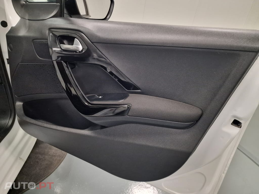 Peugeot 208 1.4 HDi Active