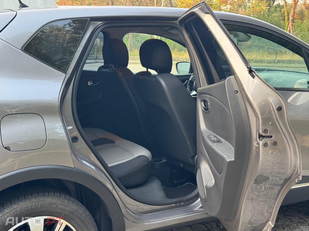 Renault Captur 1.2 TCe Exclusive EDC