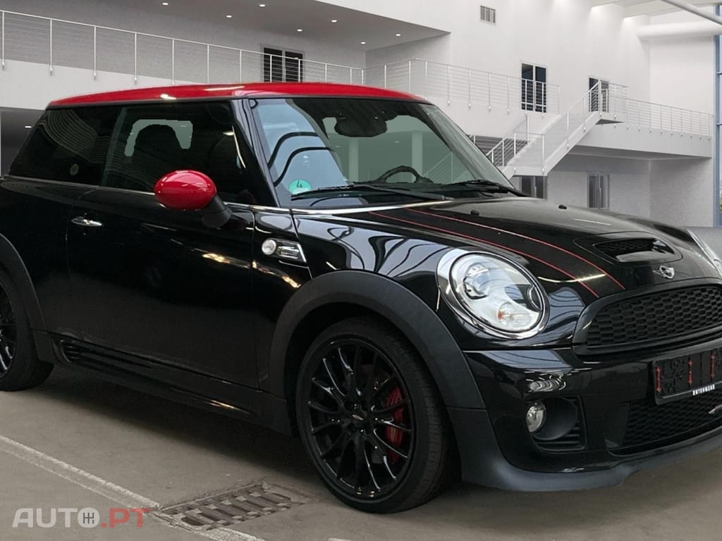 MINI Cooper John Cooper Works