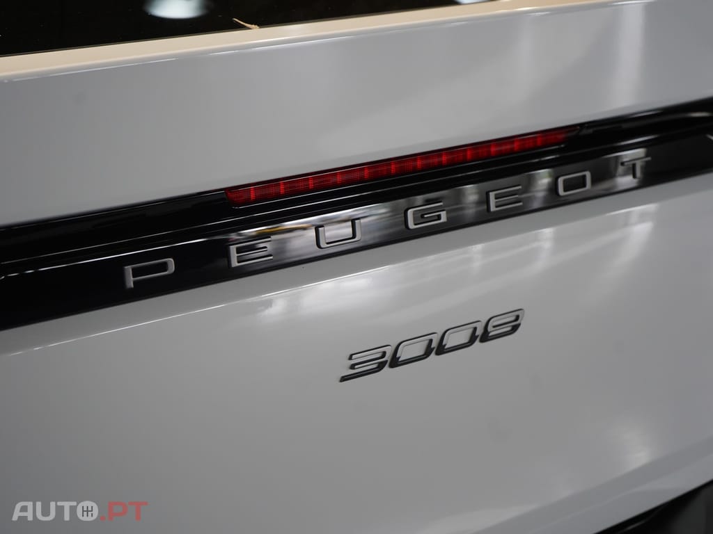 Peugeot 3008 1.2 Hybrid Allure e-DCS6