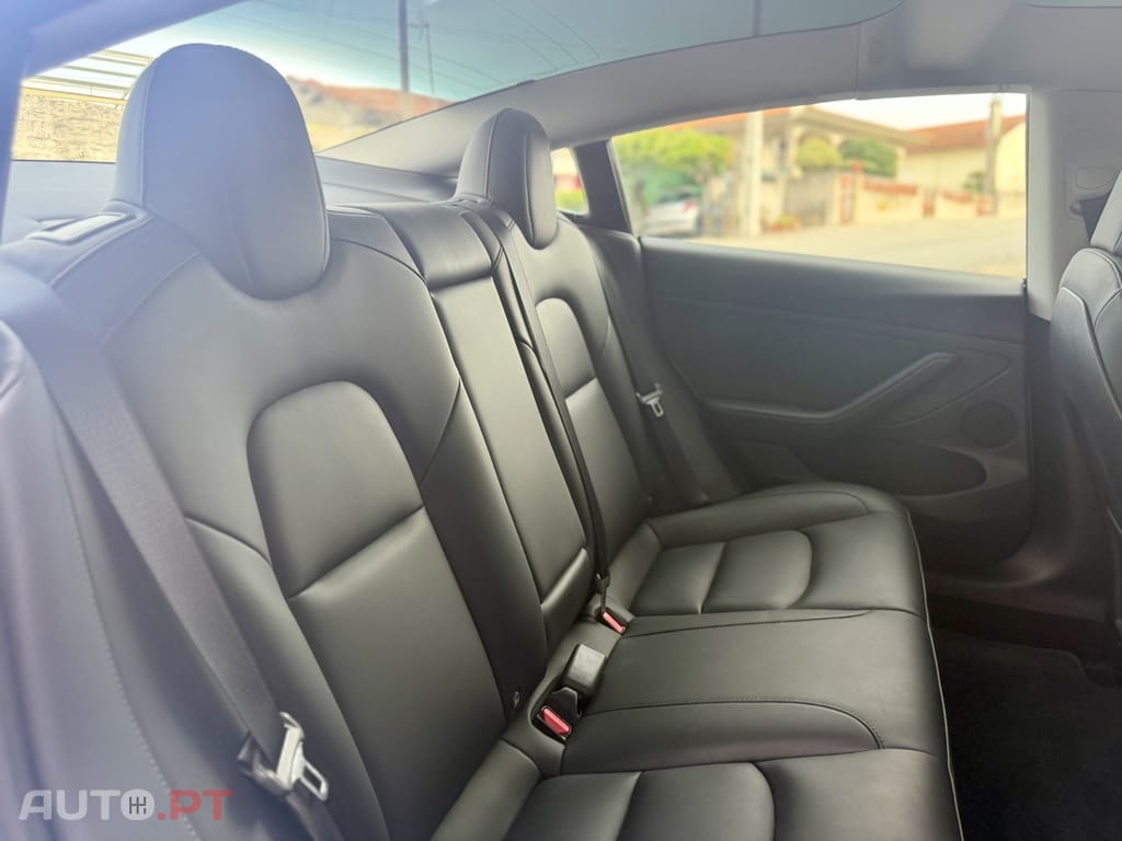 Tesla Model 3 Standard Range Plus RWD