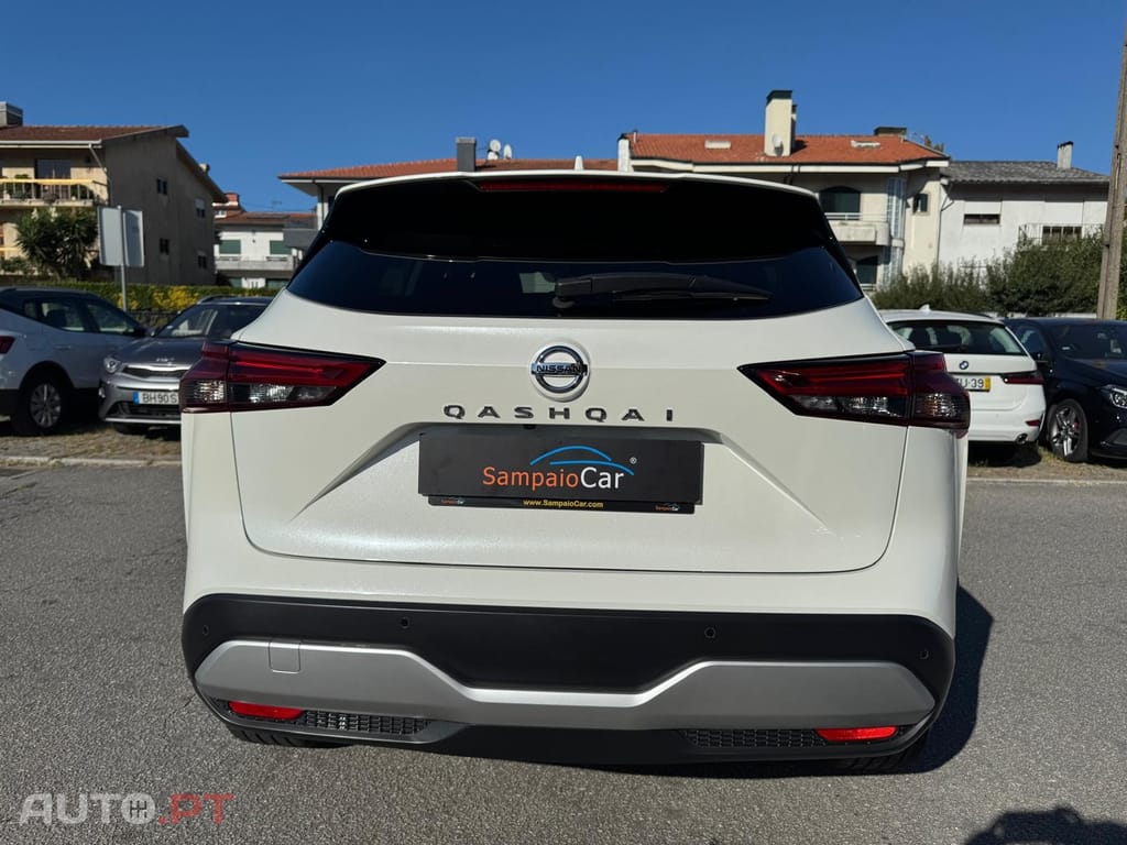 Nissan Qashqai 1.3 DIG-T N-Connecta J18