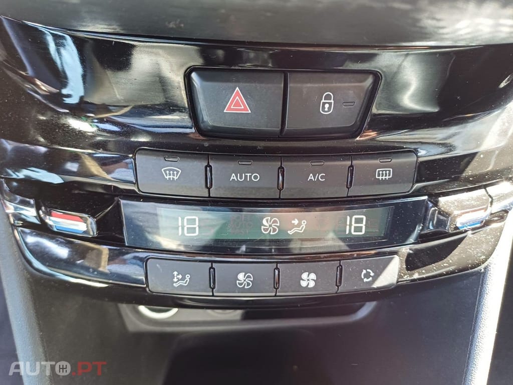 Peugeot 2008 1.2 PureTech Style