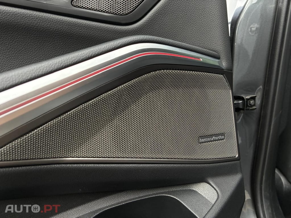 BMW 330 Pack M Auto Plug-In