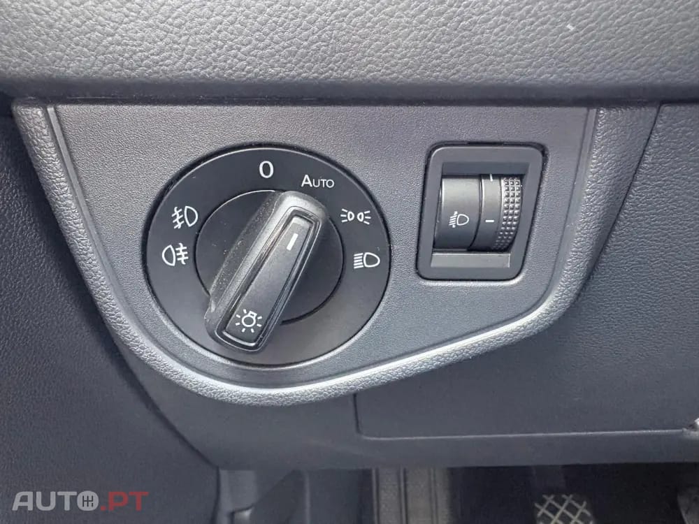 Volkswagen Polo 1.0 Confortline