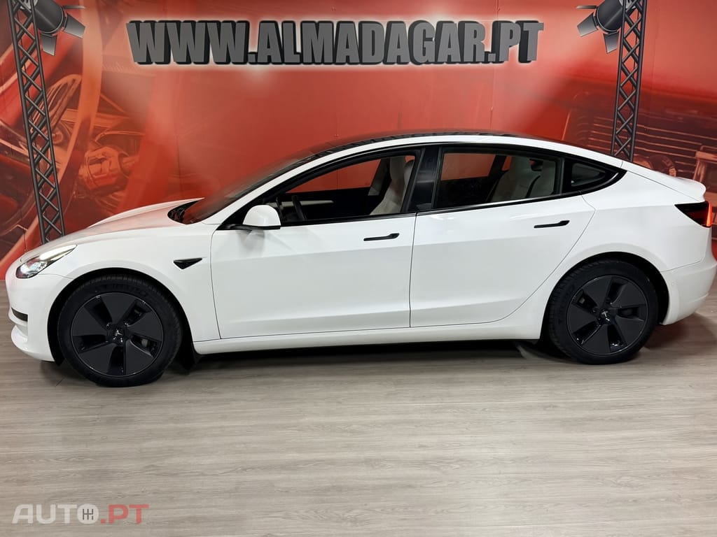 Tesla Model 3 Tração Traseira