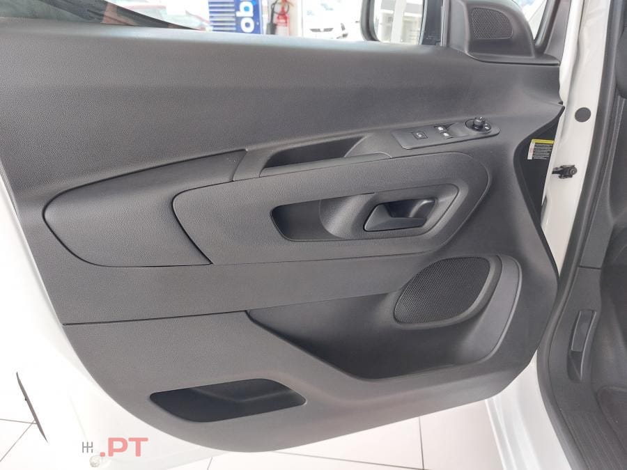 Peugeot Partner Pro Standard 1.5 BlueHDi 3 Lug.  -  IVA Dedutível