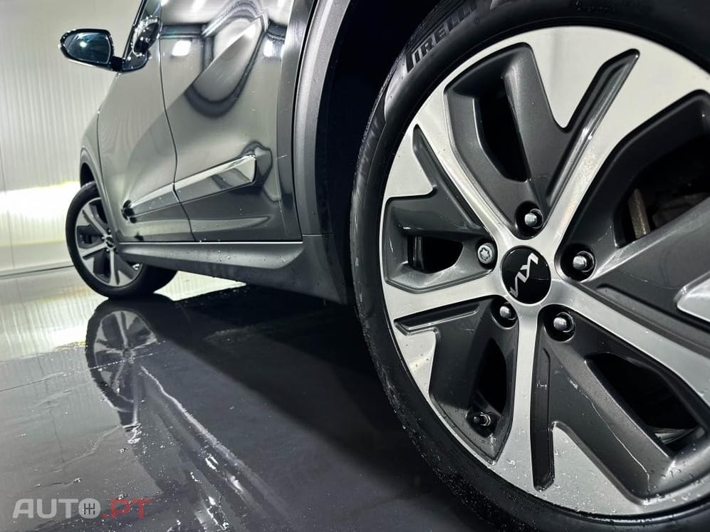 Kia Niro 64kWh Premium Pack