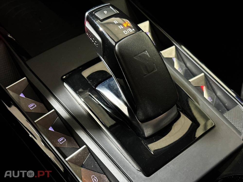 DS DS3 Crossback E-TENSE PERFORMANCE LINE +