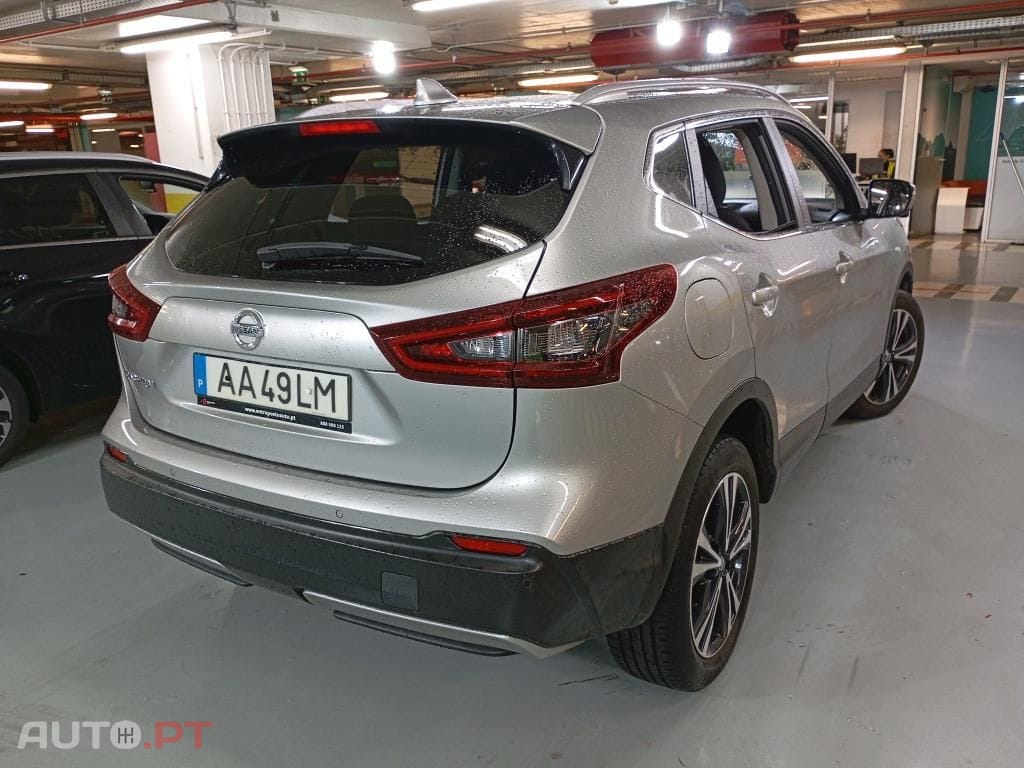 Nissan Qashqai 1.5 dCi N-Connecta J18