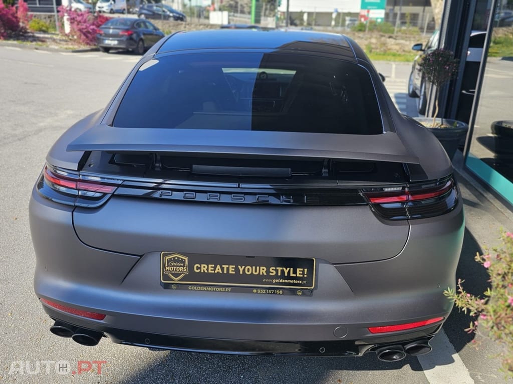 Porsche Panamera 4 E-Hybrid