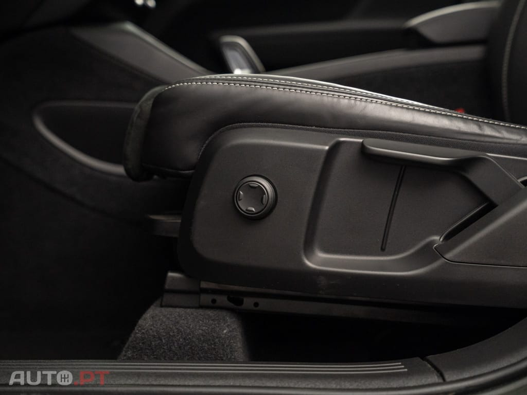 Volvo XC40 1.5 T5 PHEV R-Design Expression