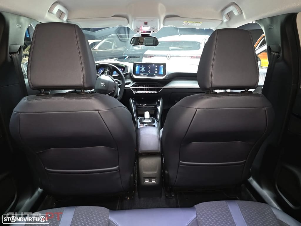 Peugeot E-2008 50 kWh Allure Pack