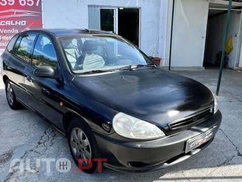 Kia Rio 1.3 LS Confort — fotografia 3