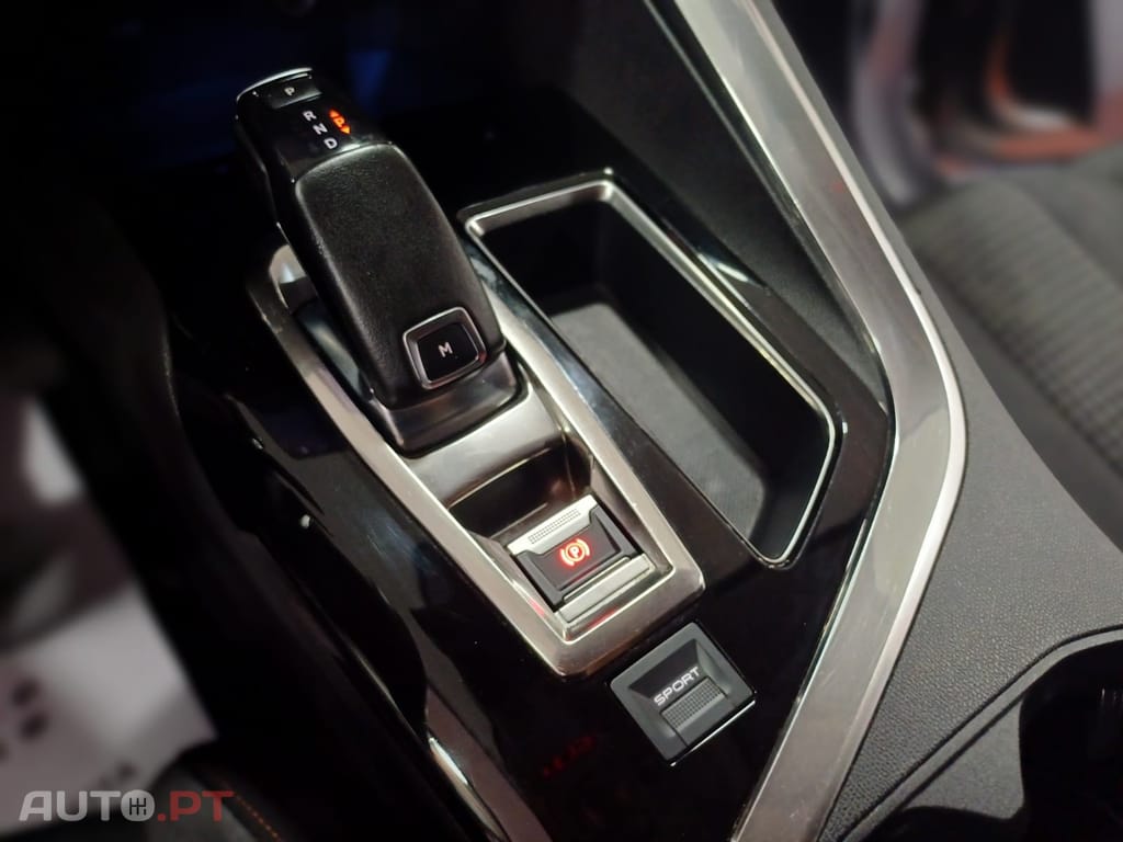 Peugeot 5008 1.5 BlueHDi Allure EAT8