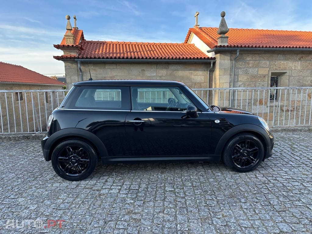 MINI Cooper Cooper D