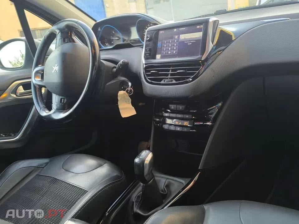 Peugeot 2008 1.6 BlueHDi Allure