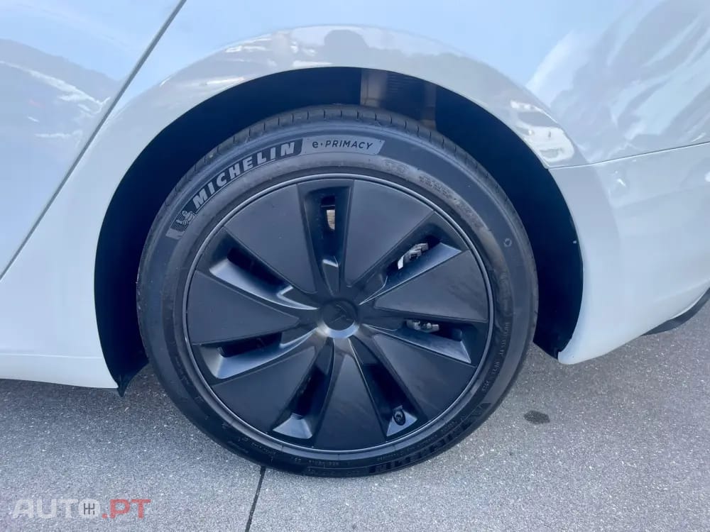 Tesla Model 3 Tração Traseira