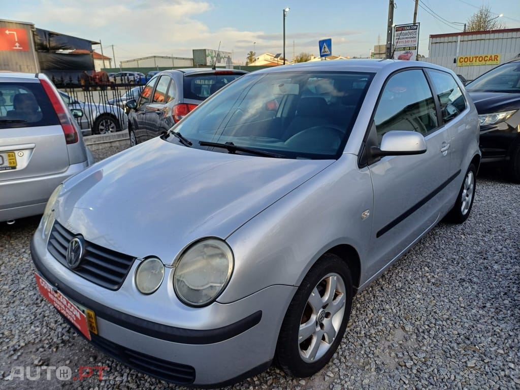 Volkswagen Polo 1.2 Confortline — fotografia 2