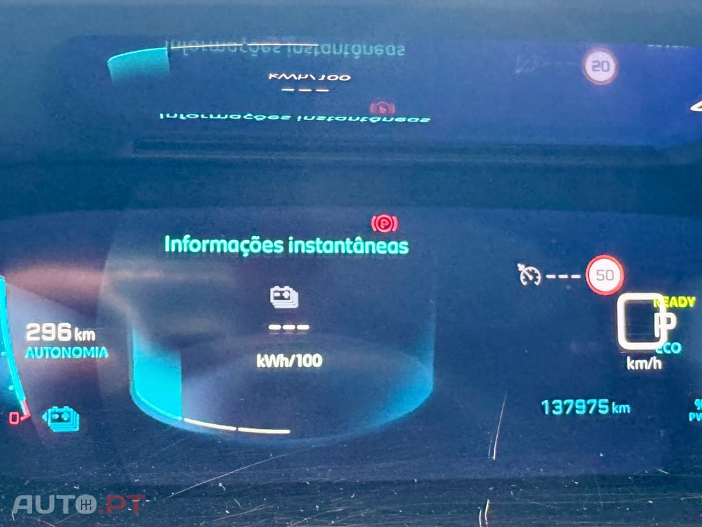 Peugeot E-2008 50 kWh Allure Pack - IVA Dedutivel !!!